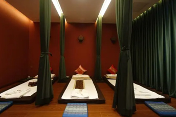 杭州临安泰式按摩的被动瑜伽：当身体被折叠成诗